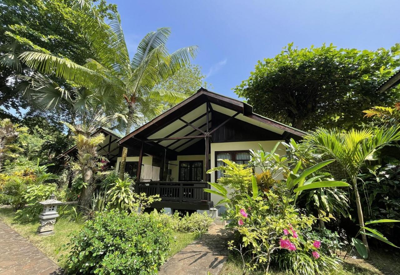 The Village Bunaken Ngoại thất bức ảnh