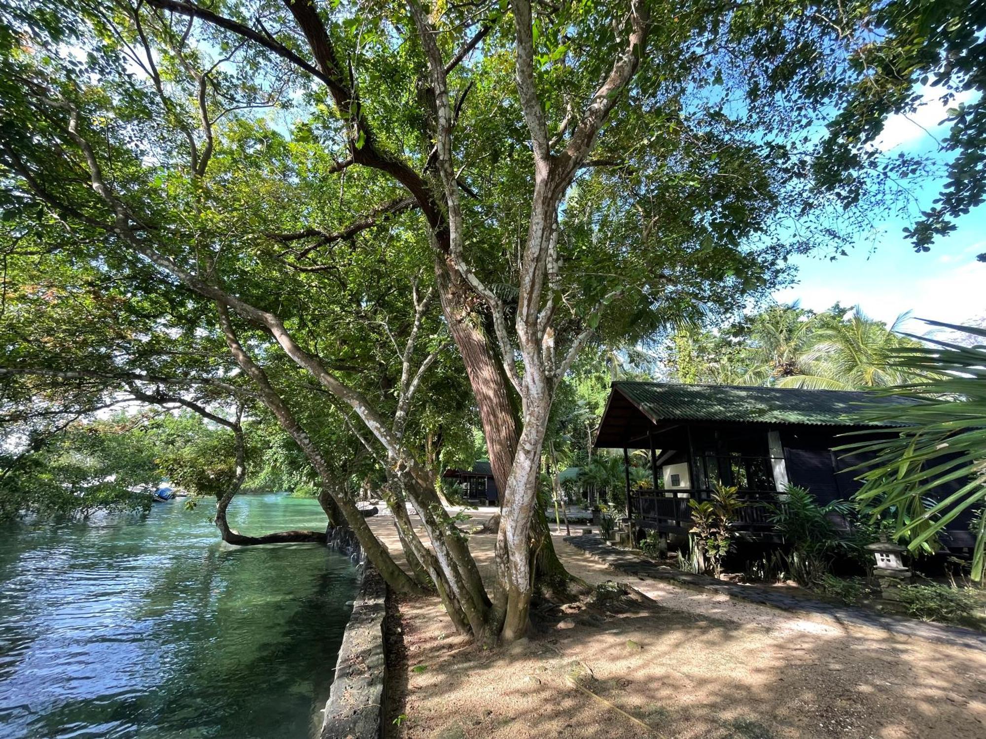The Village Bunaken Ngoại thất bức ảnh